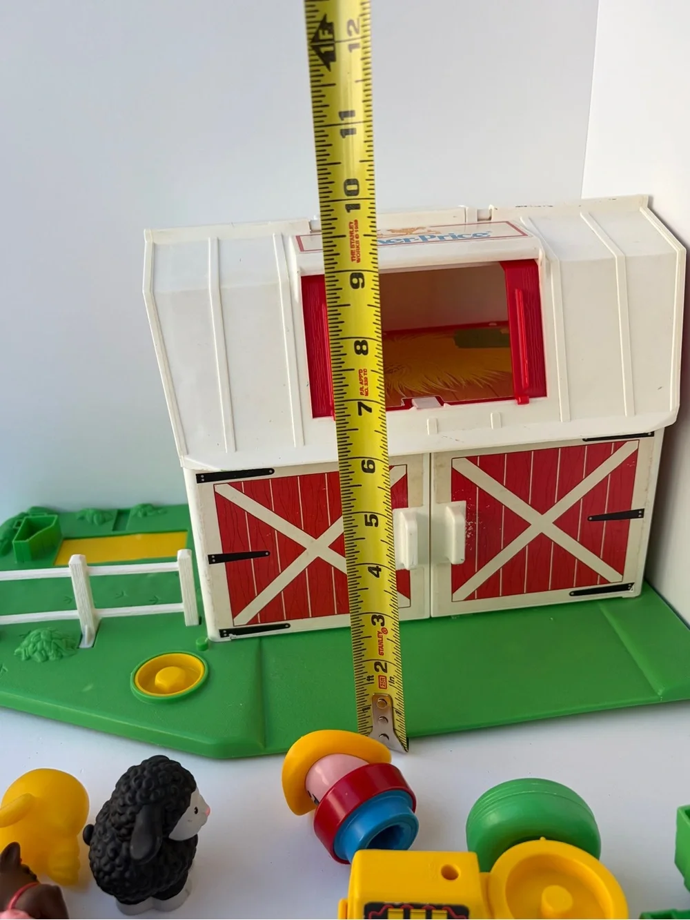 VTG Fisher Price Little‎ People Farm w/ Tractor Figures 90s 80s